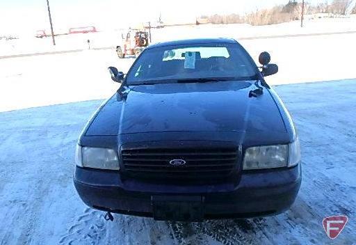 2000 Ford Crown Victoria Passenger Car