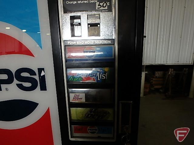 Vendo Company Pepsi branded pop/soda vending machine, outdoor, 115v, sn 2HF 012306