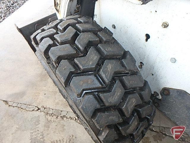 2011 Bobcat S185 skid steer loader with 67" material bucket, hydraulic quick tach, 2,926 hrs showing