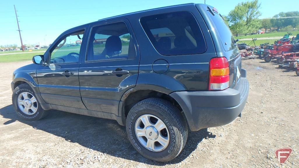 2003 Ford Escape Sport Utility Vehicle (SUV)