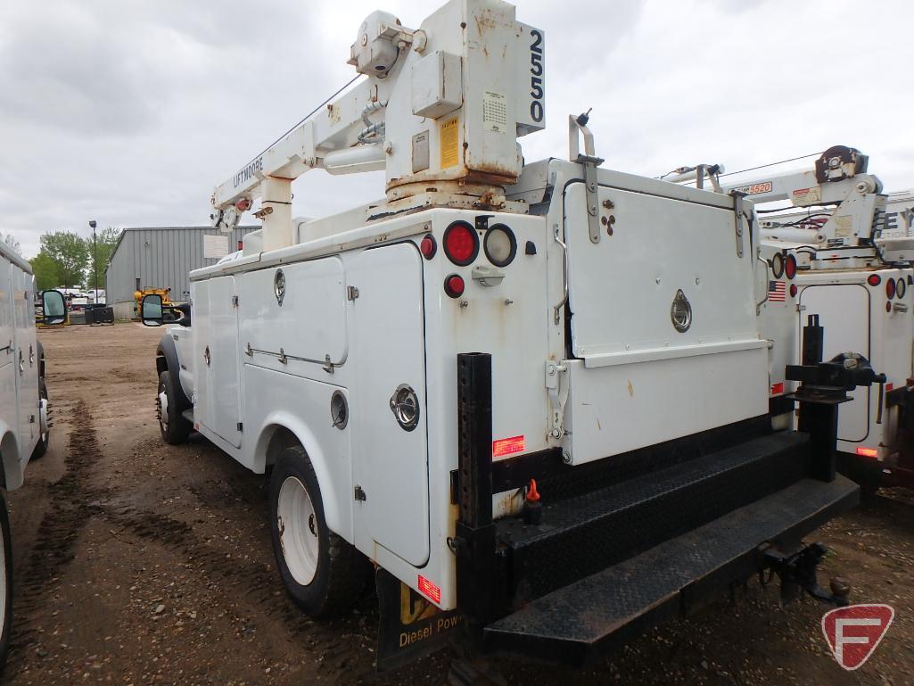 2005 Ford F-450 Super Duty Service Body Truck w/Crane, VEHICLE DOES NOT RUN