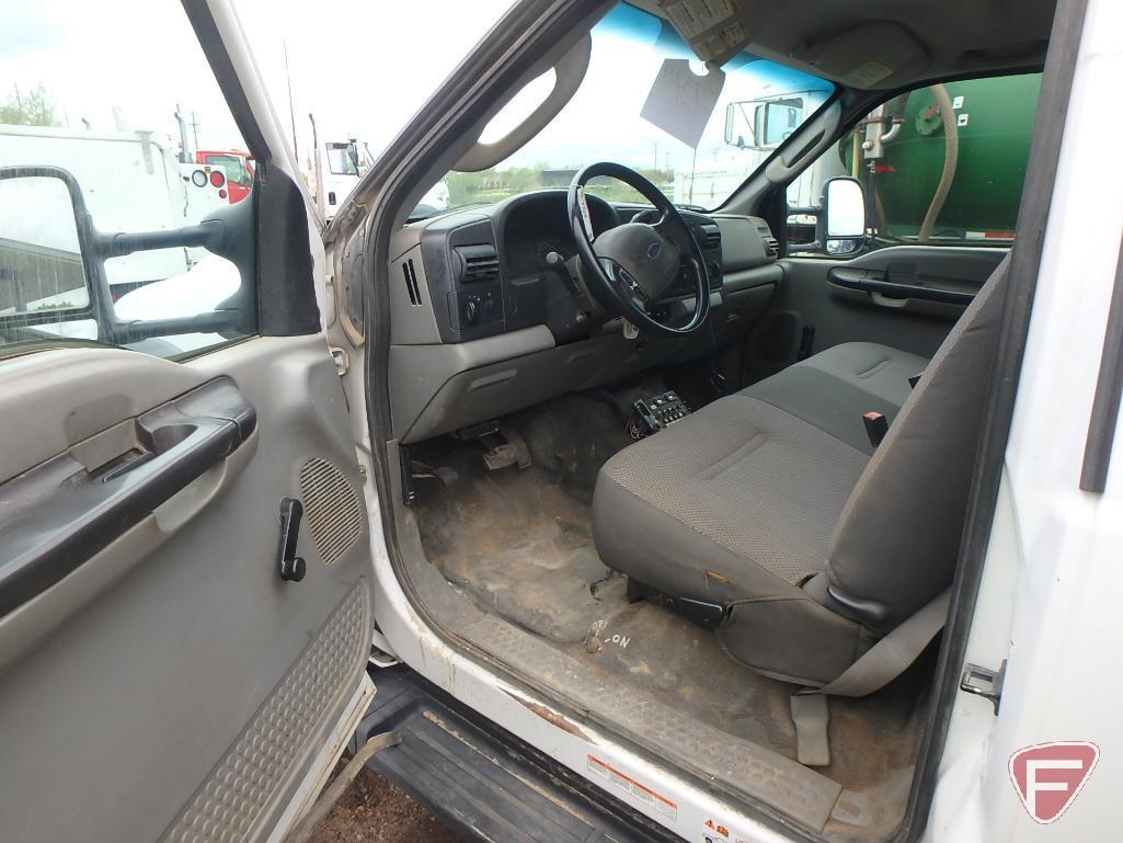 2007 Ford F-550 Super Duty Service Body Truck w/Crane