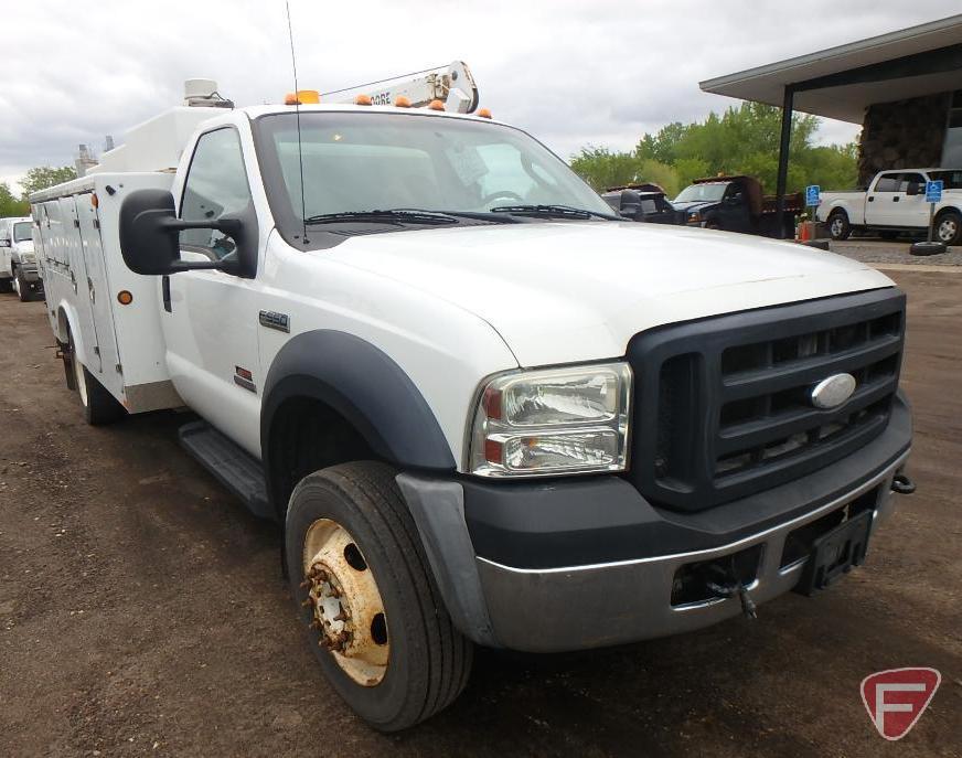 2007 Ford F-550 Super Duty Service Body Truck w/Crane