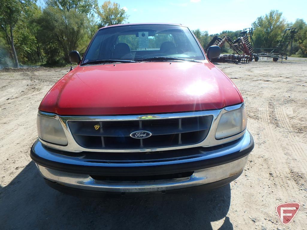 1998 Ford F-150 3-Door Extended Cab Pickup Truck