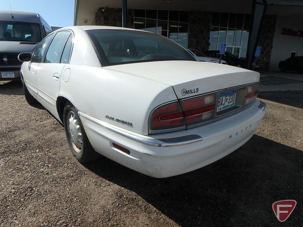 1997 Buick Park Avenue Passenger Car