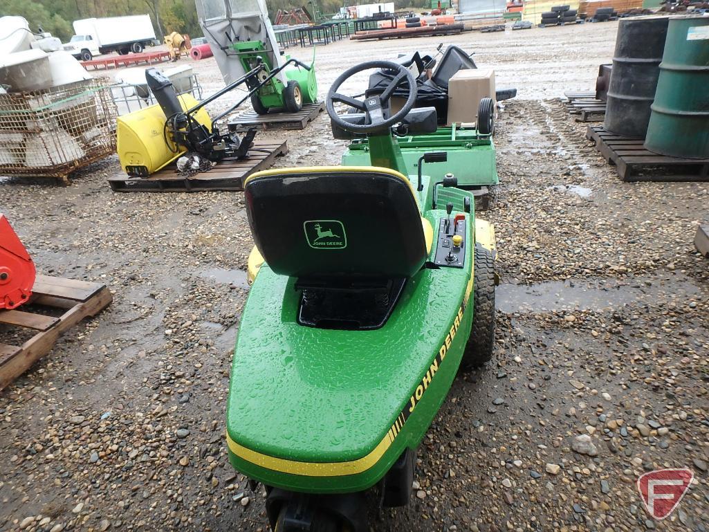 John Deere F525 riding lawn mower with 48in out-front rotary deck, 1197hrs showing, sn M0F525A141790