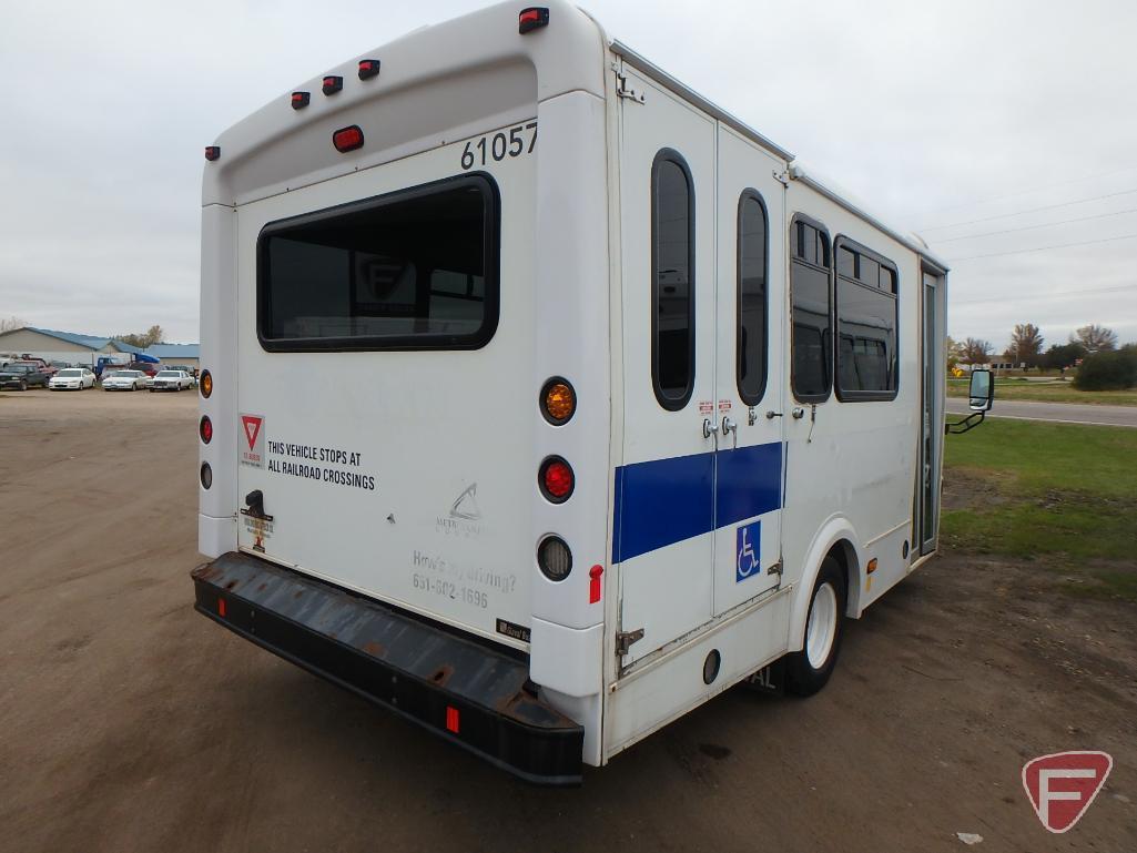 2013 Ford Econoline E-350 Super Duty Glaval Bus