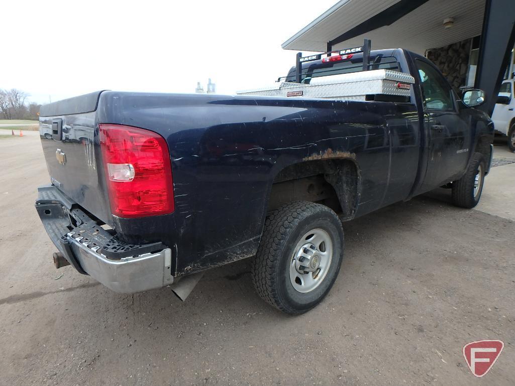 2009 Chevrolet Silverado 2500HD Pickup Truck With Weather Guard Tool Box