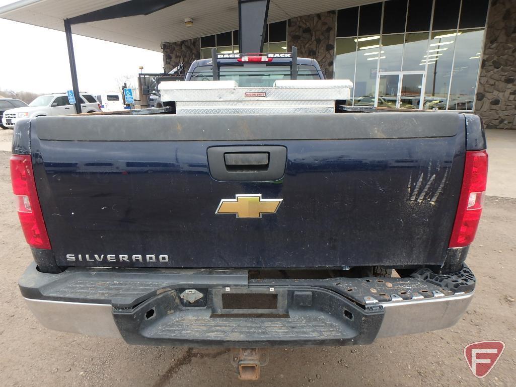 2009 Chevrolet Silverado 2500HD Pickup Truck With Weather Guard Tool Box