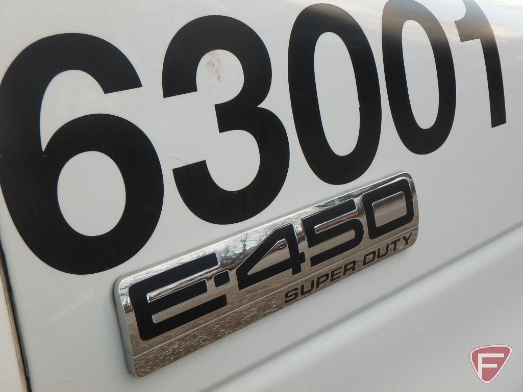 2012 Ford E-450 Super Duty Supreme Bus
