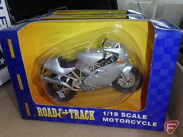 Road & Track 1/18 scale motorcycle, Harley Davidson floor mat, Chevrolet USA metal license plate