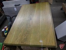 Wood drop leaf table, table 32inx20in, leafs are 10in each