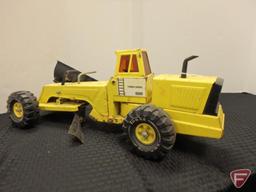 Tonka turbo-diesel grader with wing