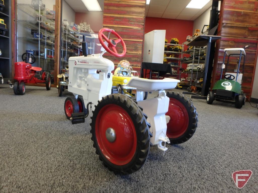 McCormick Farmall M with plastic seat and steering wheel