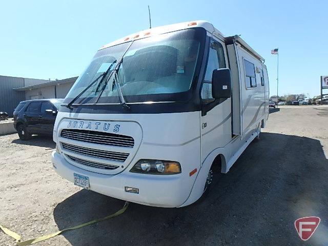 2002 Stratus 26 ft. P32 Class A Motorhome with one slide out only 40K MILES