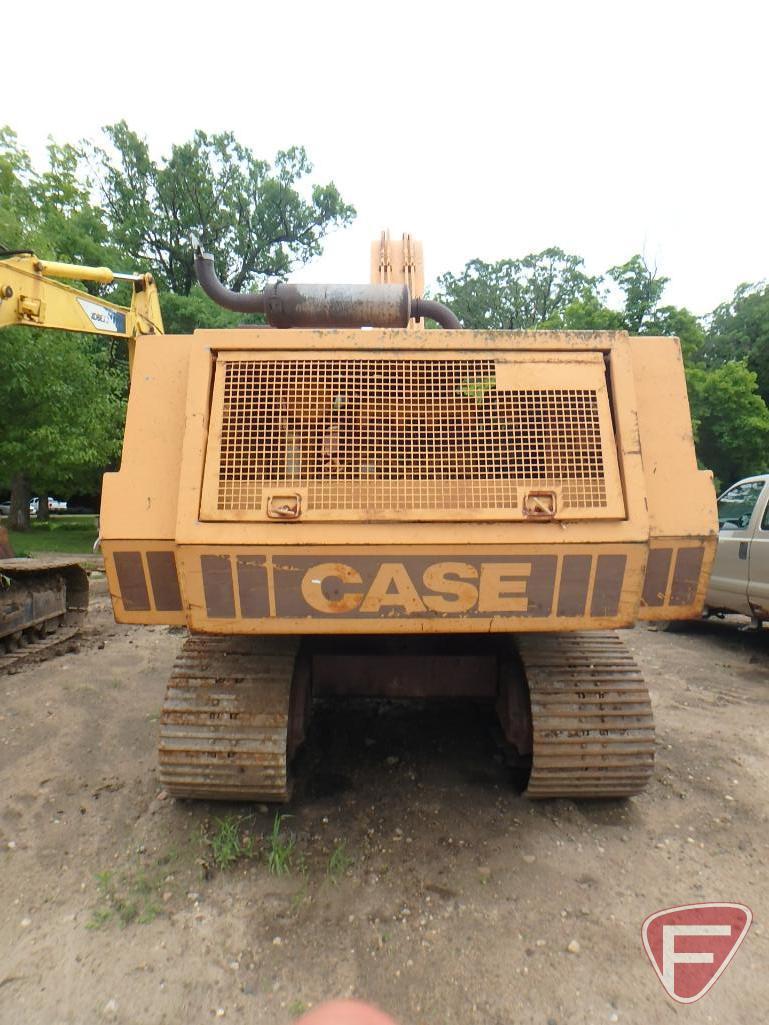 Case 880 excavator with 35" bucket, sn 6201044