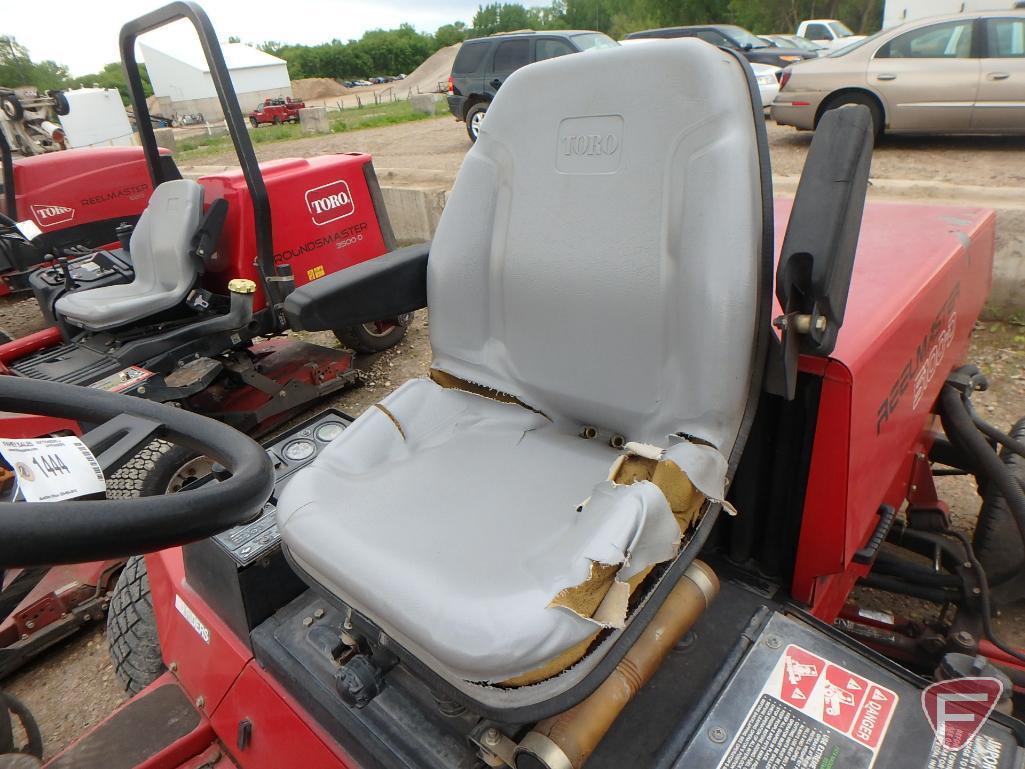 Toro Reelmaster 5100D diesel fairway mower, 2,671 hours, no brakes