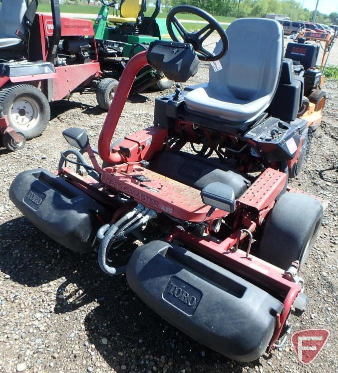 2007 Toro Greensmaster 3150 gas reel mower, SN: 04357-270000161, grass baskets, 3,756 hrs