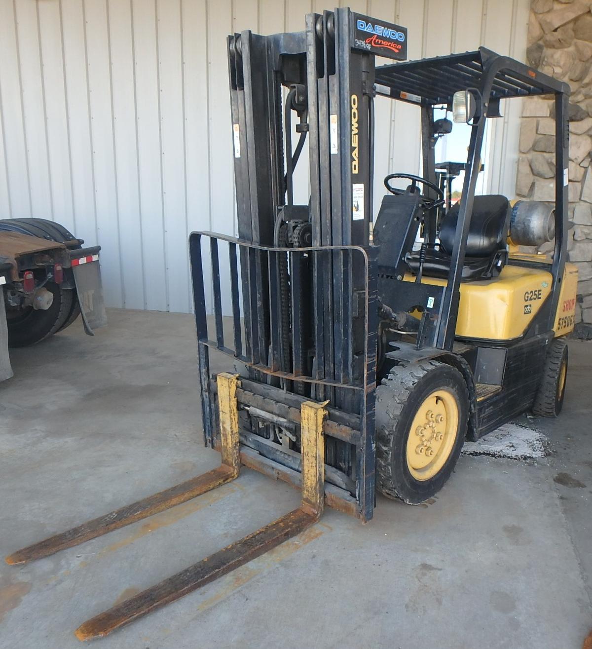 Daewoo G25E LP forklift, SN: GA-00731, 1,889 hrs showing