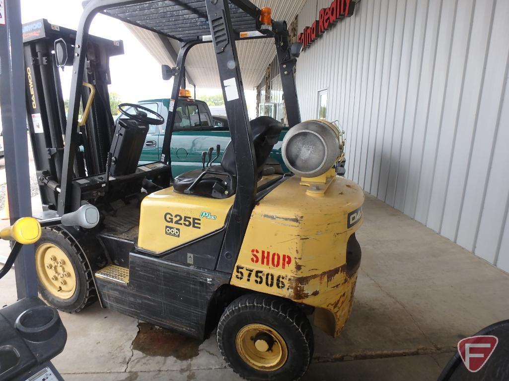 Daewoo G25E LP forklift, SN: GA-00731, 1,889 hrs showing