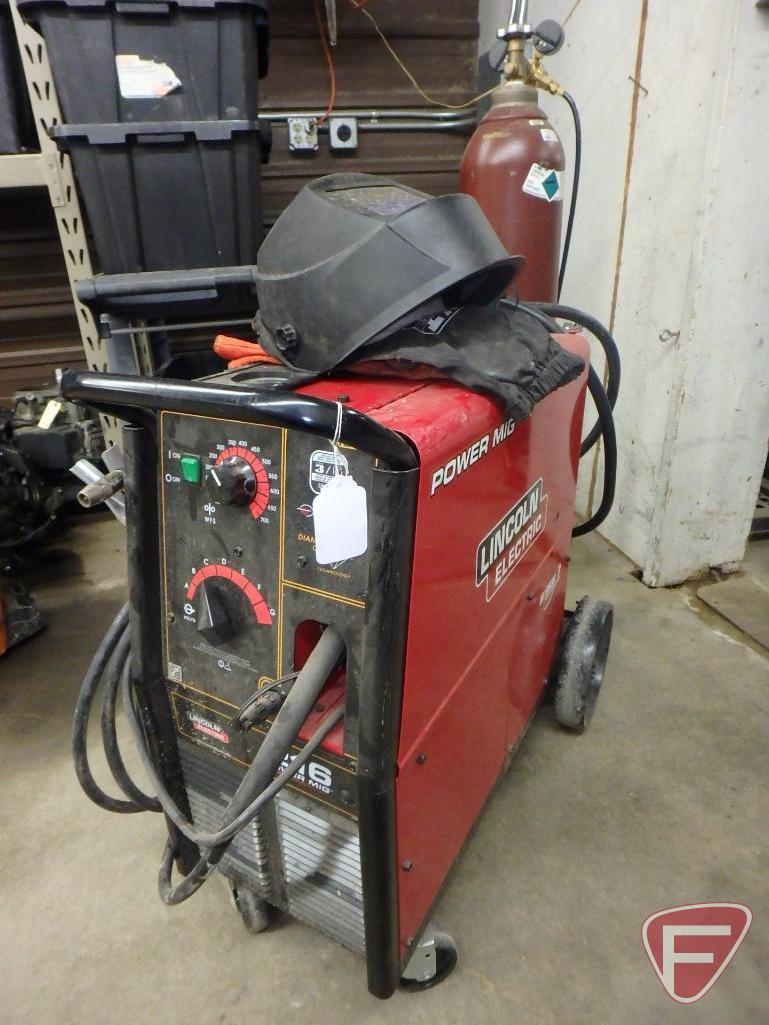 Lincoln Electric 216 Power Mig welder with Maxtrac wire drive system and diamond core technology