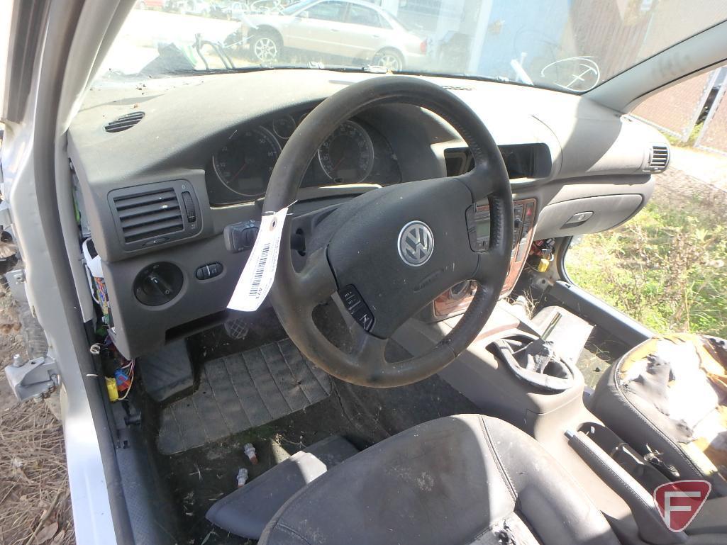 2005 Volkswagen Passat Passenger Car, No title, no registration, Parts only