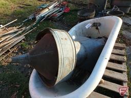 Enamel bathtub with (2) feet and cupola