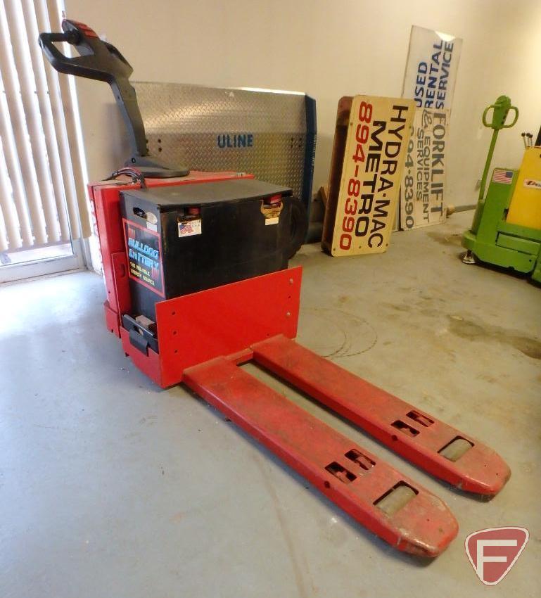 Raymond 24v electric pallet jack, hrs unreadable