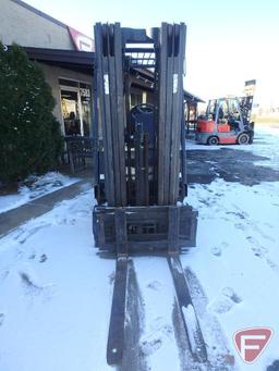 1999 Daewoo LP gas forklift, 8661hrs showing, 83/188 mast, full free lift, side shift