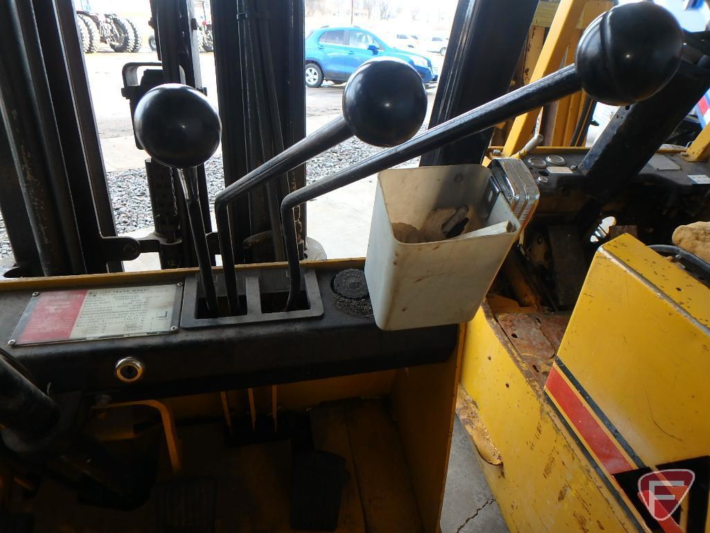 Hyster 530 XL LP gas forklift, 6394 hrs showing, OHG, hard rubber tires