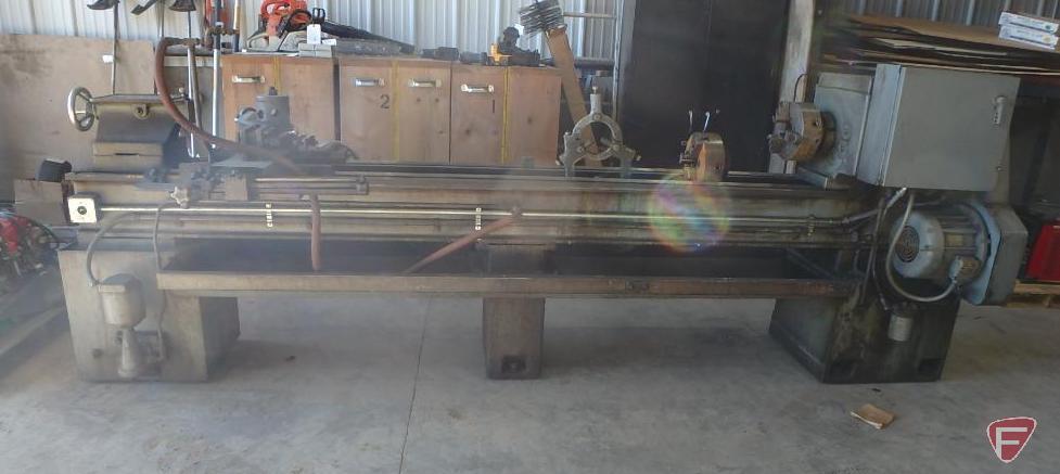 8' Cincinnati 19 Hydrashift metal turning lathe machine with (2) 3-jaw chucks with 2-1/2" ID