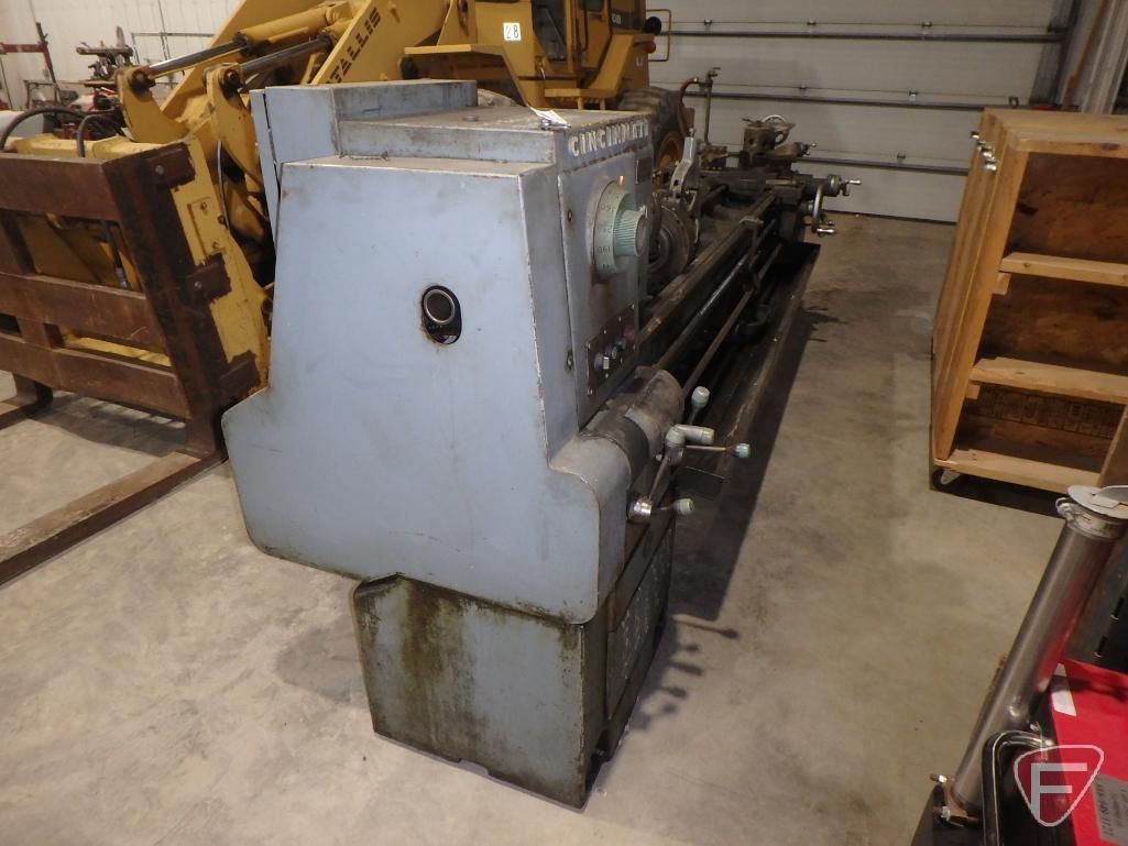 8' Cincinnati 19 Hydrashift metal turning lathe machine with (2) 3-jaw chucks with 2-1/2" ID