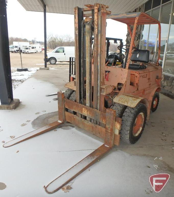 Yale L51P-060-CFS LP gas forklift, 3209 hrs showing, OHG, 6"x48" forks, 2-stage mast