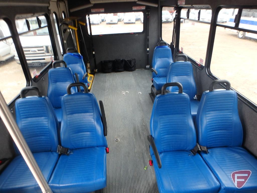 2014 Ford E-450 Super Duty Glaval Bus