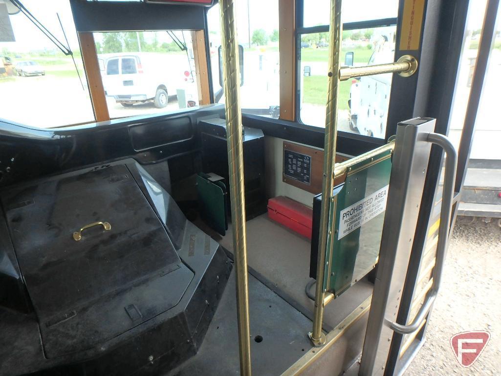 2005 Optima Streetcar Bus