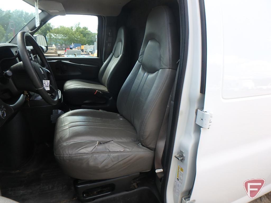 2009 GMC Savana Van