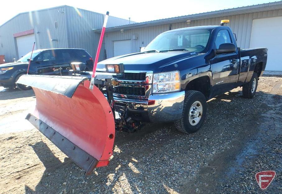 2009 Chevrolet Silverado 2500HD 4x4 Pickup Truck with Western snow plow