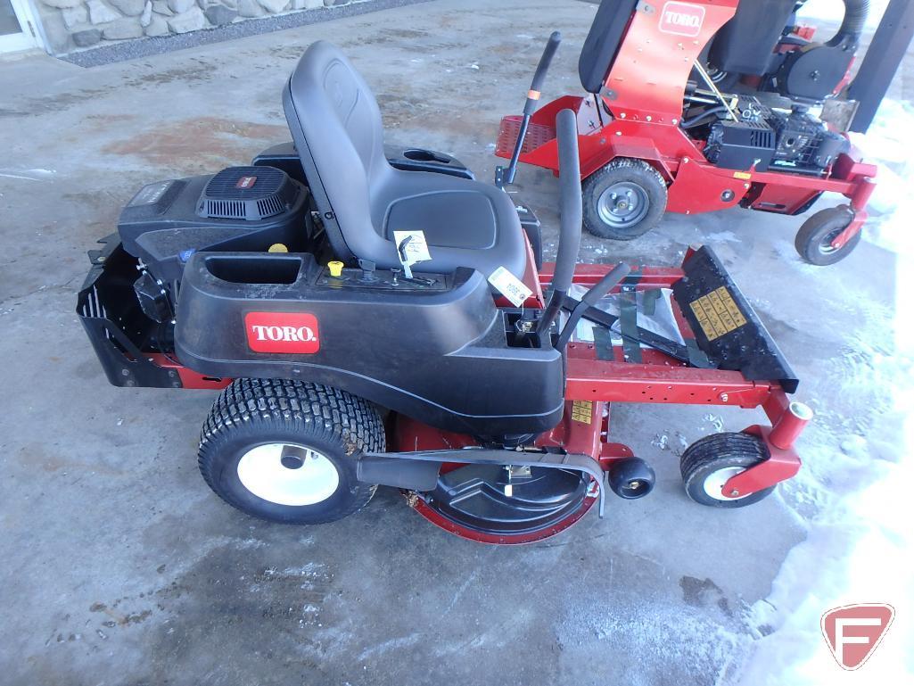 Toro SS4225 Timecutter zero turn riding mower with 42" mid mount rotary deck