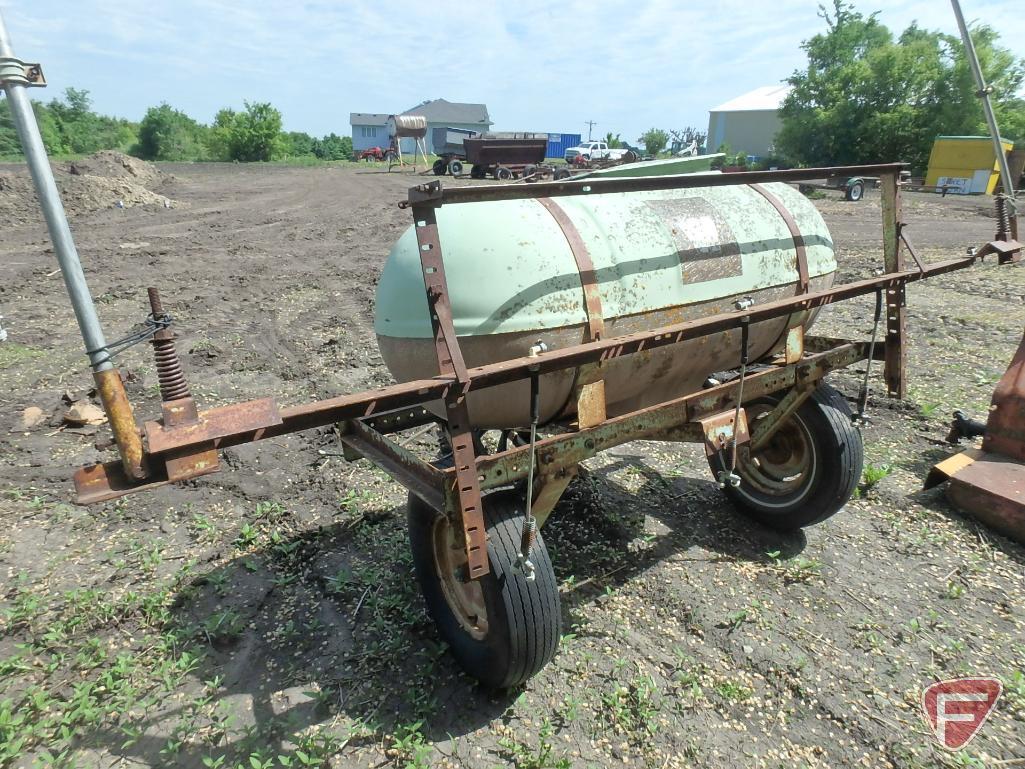 Pull type sprayer tank with 200 gallon fiberglass tank, no boom or pump