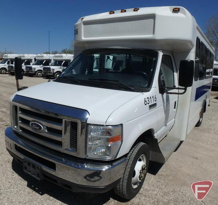 2014 Ford E-450 Super Duty Glaval Bus