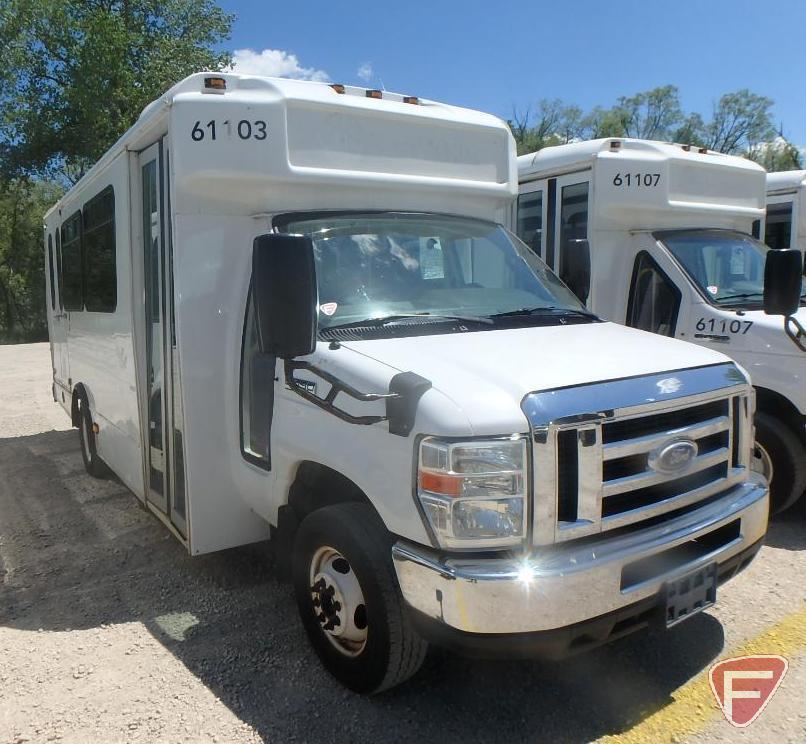 2014 Ford E-450 Super Duty Glaval Bus