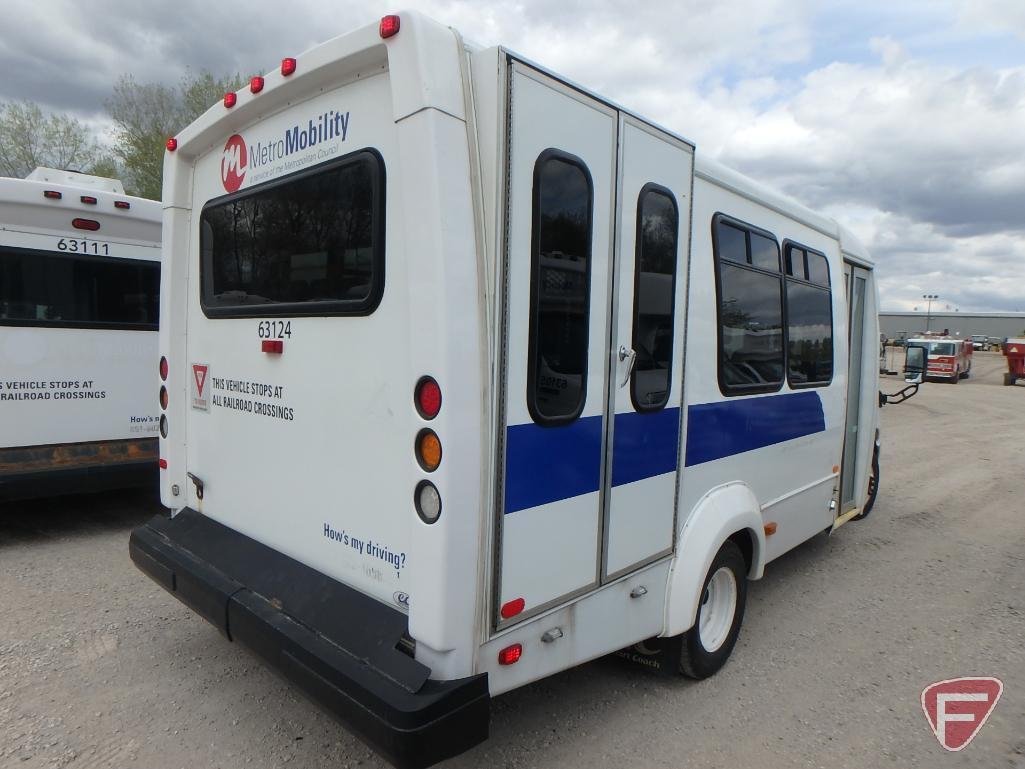 2014 Ford E-450 Super Duty Elkhart Bus