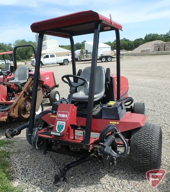 Toro Reelmaster 5500D 2WD diesel 5-gang reel mower, no reels, ROPS, canopy, 2,423 hrs.