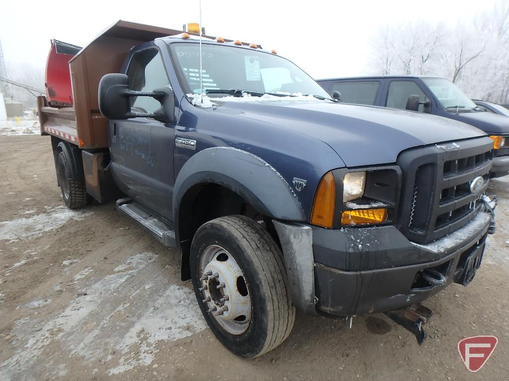 2007 Ford 4x4 F-450 Truck with Dump Box and Western Snowplow