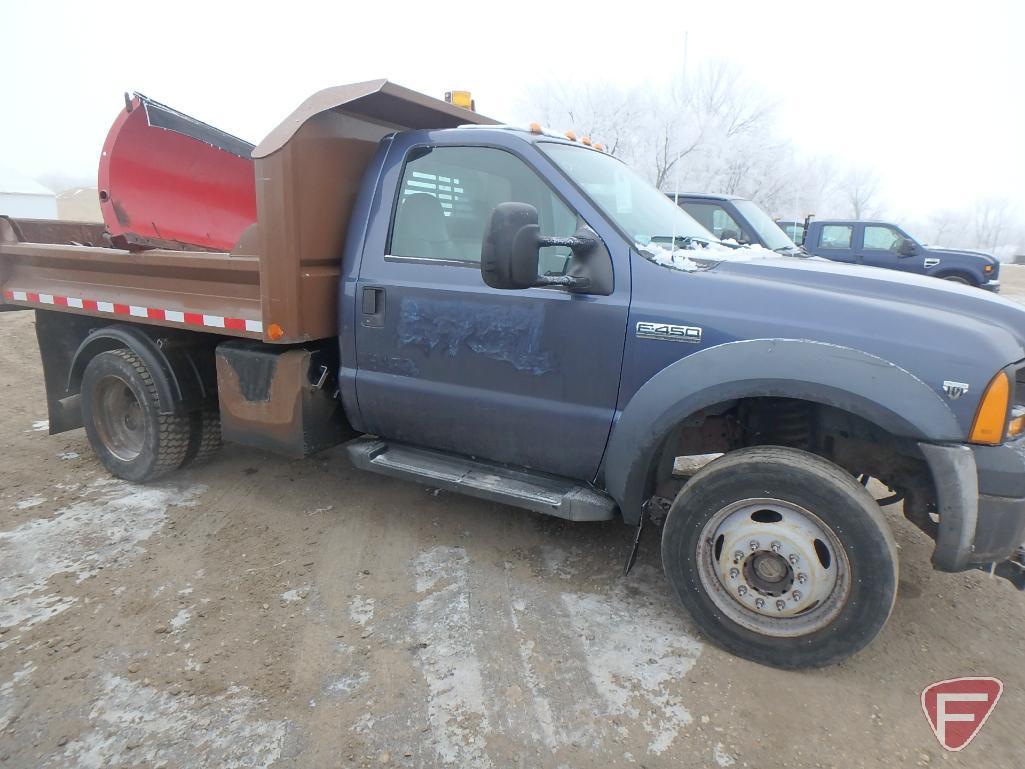 2007 Ford 4x4 F-450 Truck with Dump Box and Western Snowplow