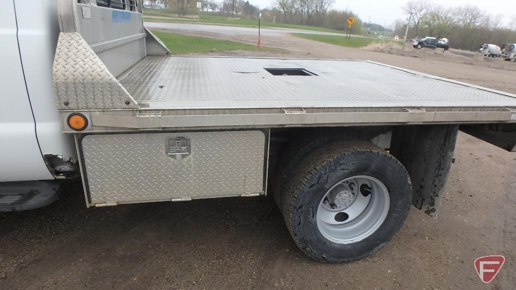 2005 Ford F-350 4x4 Flatbed Truck