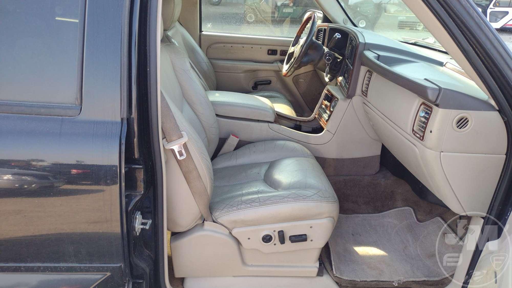 2004 CADILLAC ESCALADE VIN: 1GYEK63N24R296659 SUV