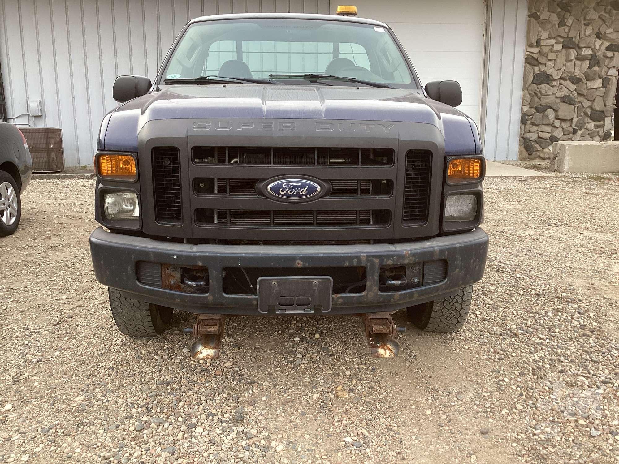 2008 FORD F-250 REGULAR CAB 4X4 3/4 TON PICKUP VIN: 1FTNF21558EB95098