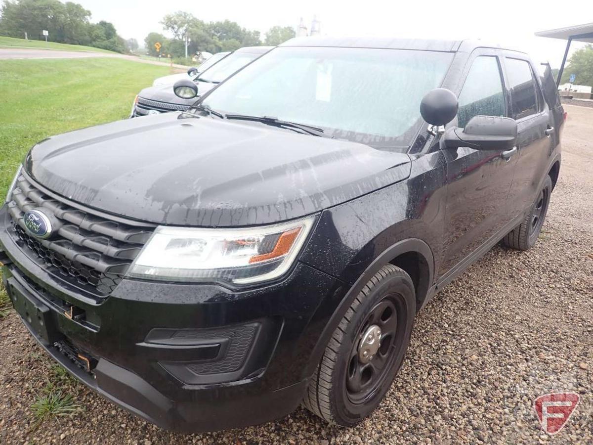 2016 FORD EXPLORER VIN: 1FM5K8AR8GGA52517 SUV