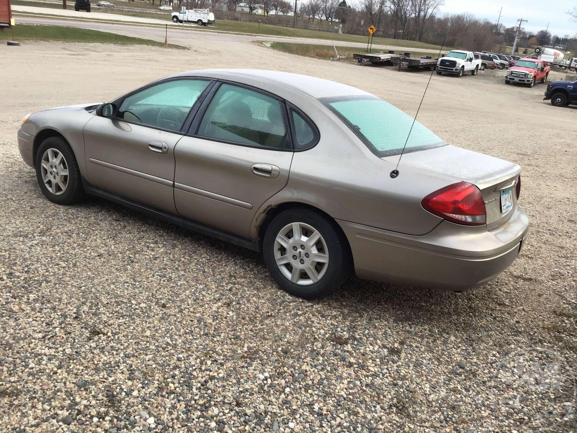 2005 FORD TAURUS VIN: 1FAFP53U05A265316 FWD